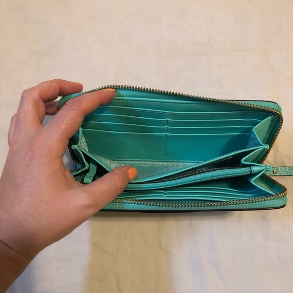 Kate spade turquoise wallet - Picture 7 of 10